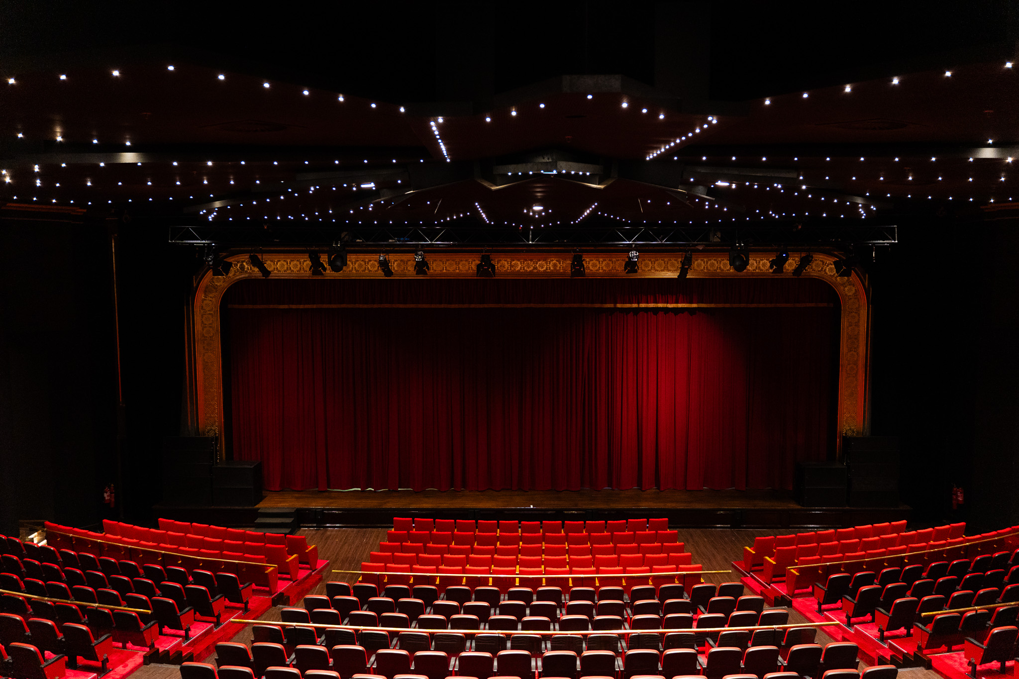 Zabeel Theatre, Jumeirah Zabeel Saray